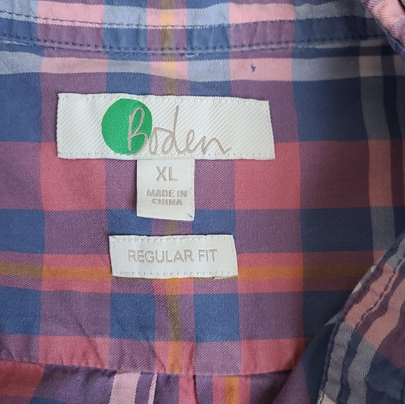 SALE!! Boden Regular Fit Plaid Button Down Shirt - Picture 2 of 3